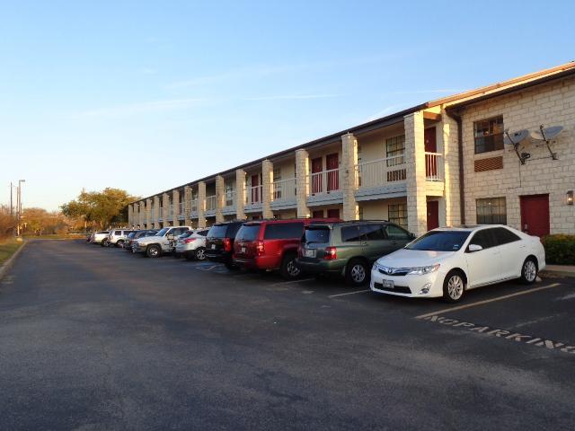 Windcrest Inn&Suites Fredericksburg Exterior foto