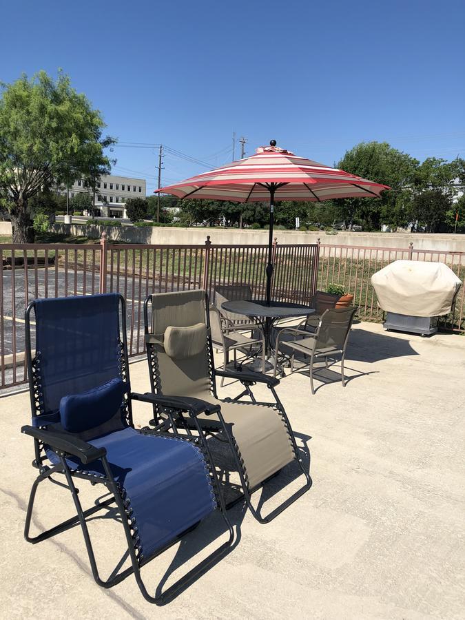 Windcrest Inn&Suites Fredericksburg Exterior foto